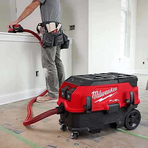Milwaukee 0888-20 M18 FUEL 9 Gallon Dual Battery Dust Extractor with PACKOUT Compatibility
