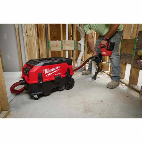 Milwaukee 0888-22HD M18 FUEL 9 Gallon Dual Battery Dust Extractor Kit with PACKOUT Compatibility