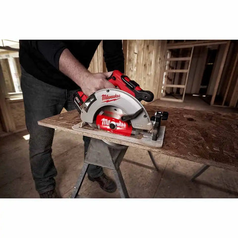 Milwaukee 2631-80 M18 Brushless 7-1/4" Circular Saw Bare Tool (Reconditioned)