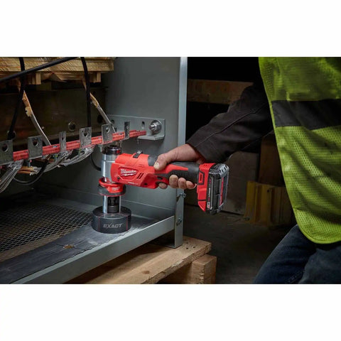 Milwaukee 2677-02 M18 FORCE LOGIC 6T Knockout Tool 1/2" - 2"
