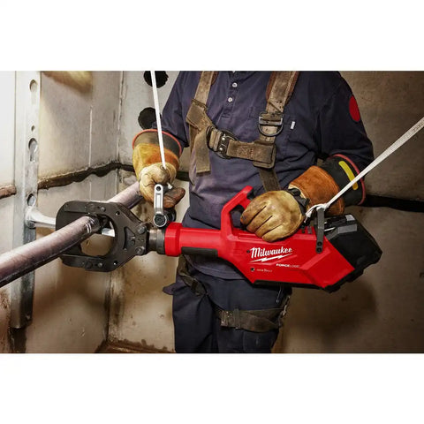 Milwaukee 2875R-21 M18 FORCE LOGIC 5" Underground Cable Cutter w/ Wireless Remote
