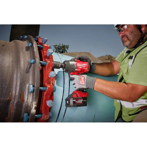 Milwaukee 2967-21F M18 FUEL 1/2" High Torque Impact Wrench w/ Friction Ring REDLITHIUM FORGE Kit