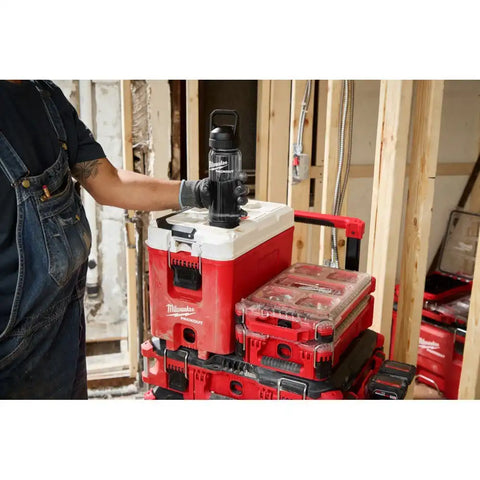 Milwaukee 48-22-8373B PACKOUT 48oz Bottle with Chug Lid - Black