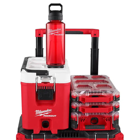 Milwaukee 48-22-8373R PACKOUT 48oz Bottle with Chug Lid - Red